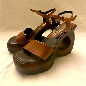 Vintage Steve Madden wooden platforms